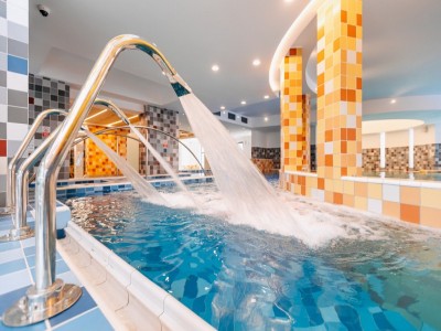 SOVATA de lux - odihnă și joacă la infinit la SPA! Variantele de la 2 la 10 nopți cu demipensiune (mic dejun si cină) și acces la cel mai modern spa din stațiune. Aqua Park interior cu tobogane, spre deliciul copiilor!!